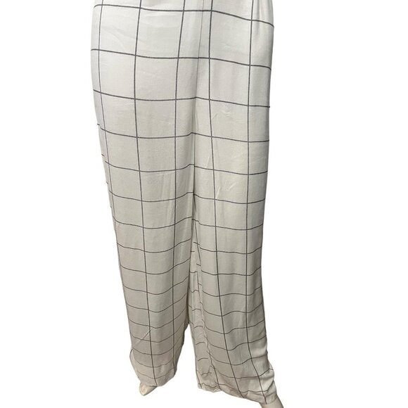 Forever 21 white jumpsuit S plunge deep neck wide avante garde wide leg new - Picture 9 of 9